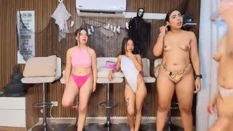 Snapshot of fetishcouples chatting on October 2025 12:07:02 AM alice and samm online show from October 2025 12:07:02 AM