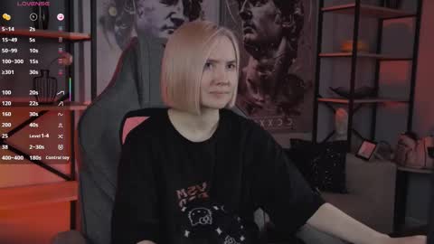 Snapshot of fetishrey chatting on November 2025 02:04:01 PM Rey online show from November 2025 02:04:01 PM