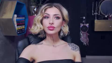 Sarah online show from December 2024 07:49:01 PM