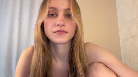 Snapshot of fflloowweerr chatting on December 2024 05:39:02 AM Lisa online show from December 2024 05:39:02 AM