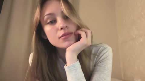 Snapshot of fflloowweerr chatting on March 2025 12:37:02 PM Lisa online show from March 2025 12:37:02 PM