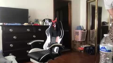 fgsammie online show from November 2025 05:48:02 PM