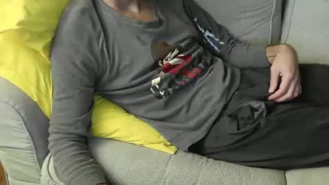 Snapshot of fidelio89 chatting on October 2025 09:59:02 PM Fid online show from October 2025 09:59:02 PM