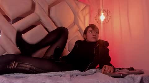 Snapshot of fieramadame chatting on February 2025 03:05:01 PM online show from February 2025 03:05:01 PM