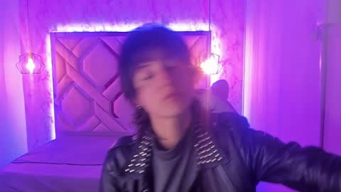 Snapshot of fieramadame chatting on February 2025 12:11:01 PM online show from February 2025 12:11:01 PM