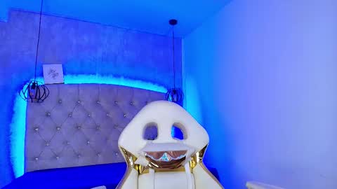 Snapshot of fieramadame chatting on October 2025 12:08:02 PM online show from October 2025 12:08:02 PM