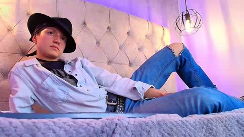 Snapshot of fieramadame chatting on November 2025 08:21:01 PM online show from November 2025 08:21:01 PM