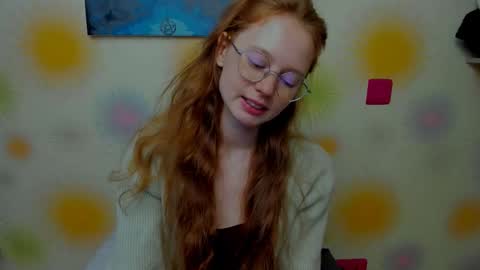 fire_luna online show from September 2025 05:08:02 AM