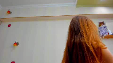 fire_luna online show from October 2025 05:29:01 AM