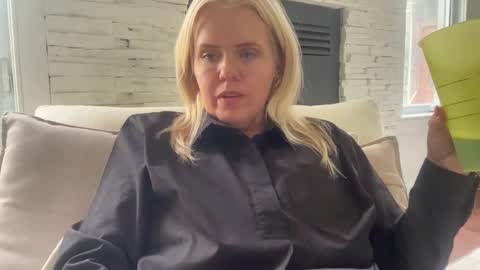 First Class Duchess online show from September 2025 07:27:01 PM