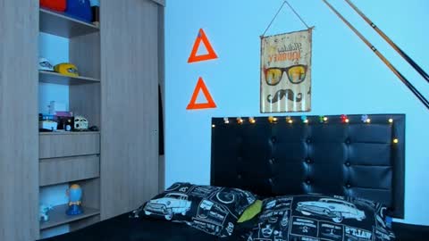 Elias Valencia online show from December 2024 01:45:01 AM