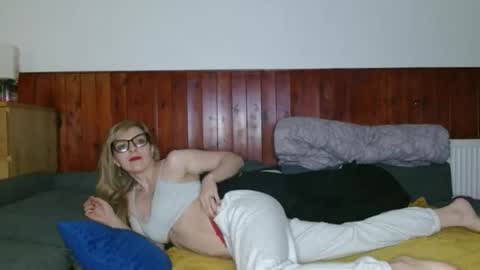 Snapshot of fitsexyes chatting on November 2025 03:08:02 AM fitsexyes online show from November 2025 03:08:02 AM