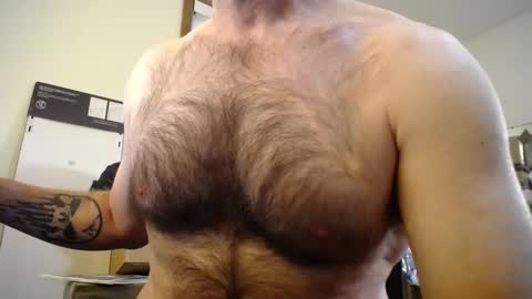 Snapshot of fitshow75 chatting on November 2025 12:15:01 PM Links in Bio below online show from November 2025 12:15:01 PM