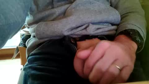 Snapshot of fiveforwilly1 chatting on October 2025 10:13:02 AM Markus online show from October 2025 10:13:02 AM