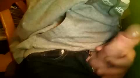 Snapshot of fiveforwilly1 chatting on November 2025 07:57:02 PM Markus online show from November 2025 07:57:02 PM