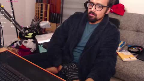 Snapshot of fizz6572 chatting on November 2025 08:33:02 PM fizz6572 online show from November 2025 08:33:02 PM