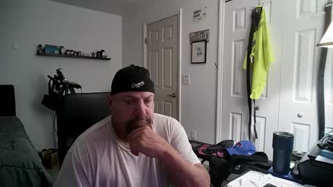 Florida guy online show from December 2024 04:18:01 AM