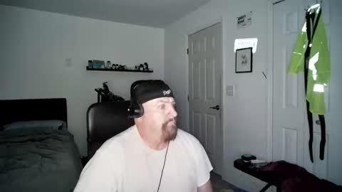 Florida guy online show from December 2024 05:33:02 AM