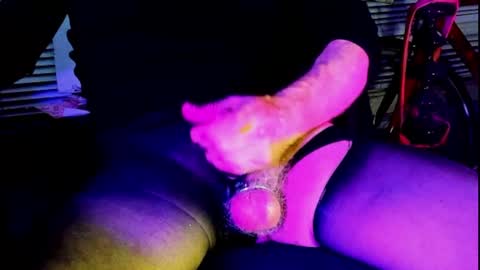 Snapshot of fleurdumale chatting on December 2024 06:28:01 PM shameless flirt online show from December 2024 06:28:01 PM