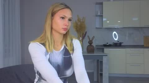 Snapshot of flirtbubble chatting on October 2025 07:21:01 PM Doloras online show from October 2025 07:21:01 PM