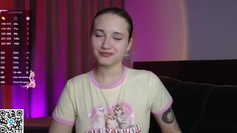 Snapshot of flirtbubble chatting on October 2025 07:11:02 PM Doloras online show from October 2025 07:11:02 PM