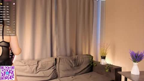 Snapshot of flirtbubble chatting on October 2025 06:25:02 AM Doloras online show from October 2025 06:25:02 AM