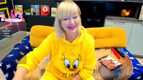 Mary online show from September 2025 09:40:02 PM