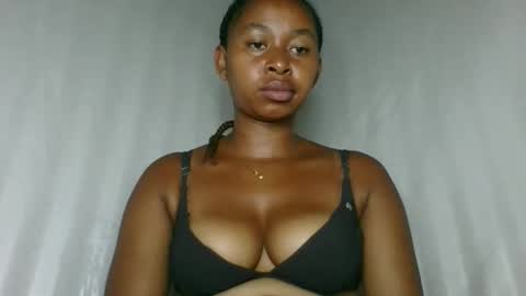 Snapshot of florencia011 chatting on December 2025 10:52:02 AM florencia011 online show from December 2025 10:52:02 AM