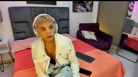 Florian Sven online show from October 2025 03:18:01 AM