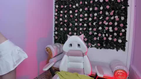 Dulce online show from March 2025 01:05:02 PM