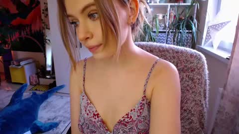 Snapshot of flower_elf chatting on March 2025 02:45:02 PM flower_elf online show from March 2025 02:45:02 PM