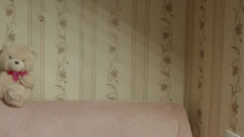 Snapshot of flowercandydoll13 chatting on October 2025 05:36:02 PM say meow and send tip online show from October 2025 05:36:02 PM