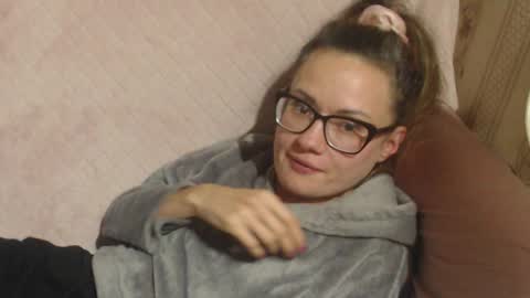 Snapshot of flowercandydoll13 chatting on November 2025 07:04:02 PM say meow and send tip online show from November 2025 07:04:02 PM