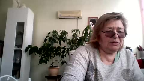 Flowerlower online show from February 2025 10:51:02 AM