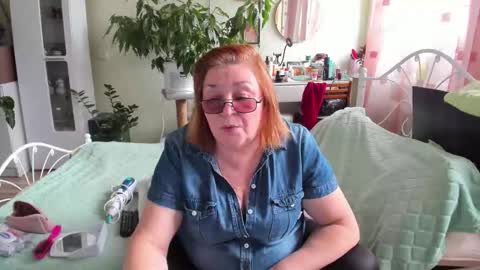 Flowerlower online show from October 2025 12:36:02 PM