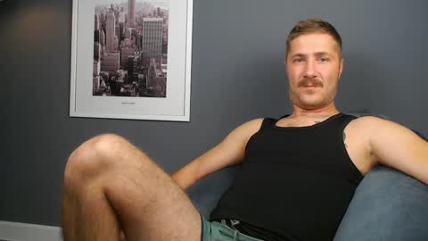 Snapshot of fluffy__cloude chatting on October 2025 07:01:01 AM Fluffy online show from October 2025 07:01:01 AM