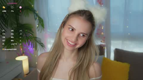 Snapshot of fluffy_angel chatting on December 2024 08:07:02 AM Adeline online show from December 2024 08:07:02 AM