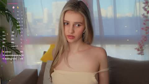 Snapshot of fluffy_angel chatting on January 2025 12:18:01 PM Adeline online show from January 2025 12:18:01 PM