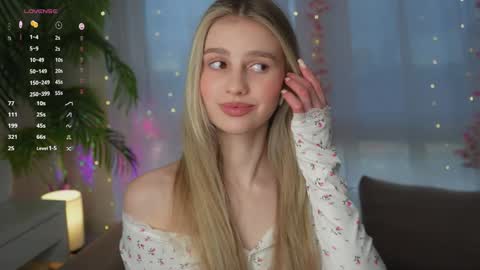Snapshot of fluffy_angel chatting on February 2025 11:20:01 AM Adeline online show from February 2025 11:20:01 AM