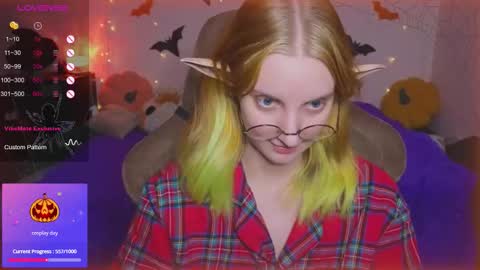 Snapshot of fluffy_muffin3 chatting on October 2025 03:34:02 PM Agatha online show from October 2025 03:34:02 PM