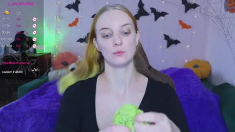 Snapshot of fluffy_muffin3 chatting on October 2025 09:00:01 AM Agatha online show from October 2025 09:00:01 AM