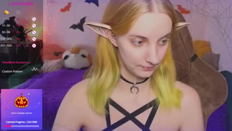 Snapshot of fluffy_muffin3 chatting on October 2025 08:16:02 AM Agatha online show from October 2025 08:16:02 AM