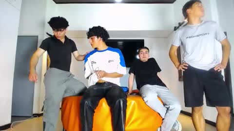 Snapshot of flyckers chatting on November 2025 09:42:02 PM flyckers online show from November 2025 09:42:02 PM