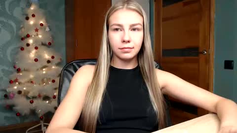 Molli  Ready for any play with you. Hottest show in pvt  Help a student earn big tokens  online show from December 2024 02:01:01 AM