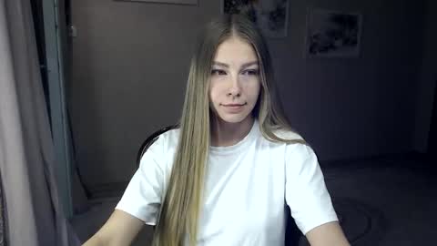 Molli  Ready for any play with you. Hottest show in pvt  Help a student earn big tokens  online show from September 2025 08:44:02 PM