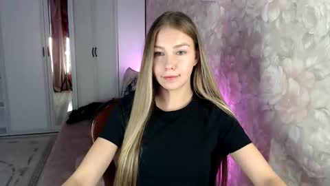 Molli  Ready for any play with you. Hottest show in pvt  Help a student earn big tokens  online show from October 2025 12:27:01 PM