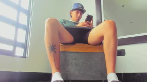 foot_master777 online show from March 2025 04:11:02 PM