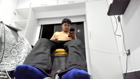 foot_master777 online show from September 2025 02:59:01 AM