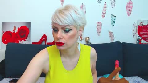 Snapshot of forever_barbie chatting on October 2025 10:40:02 PM Adana online show from October 2025 10:40:02 PM