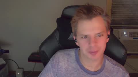 Snapshot of forever_broken chatting on November 2025 05:43:02 AM forever_broken online show from November 2025 05:43:02 AM